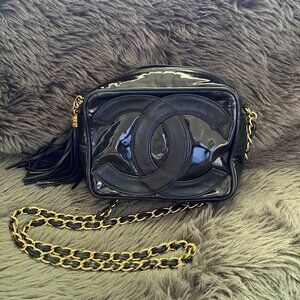 CHANEL Chain Shoulder Bag
